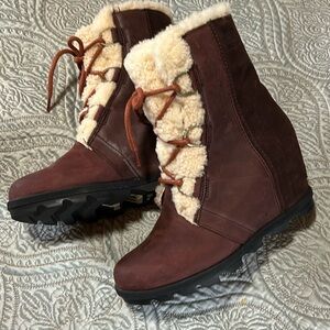 Sorel Wedge Winter Boots 9.5